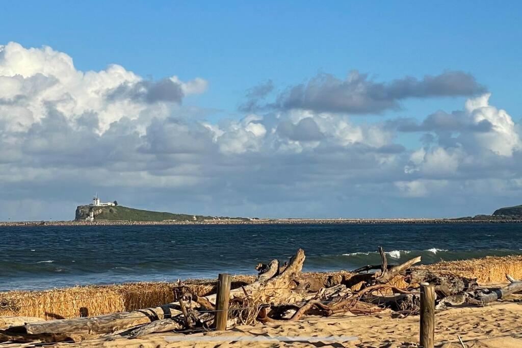 Beach House On Stockton Beach, Newcastle Villa Exterior foto